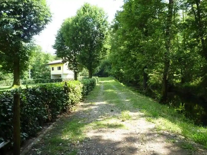 Villa in vendita a Lonate Pozzolo