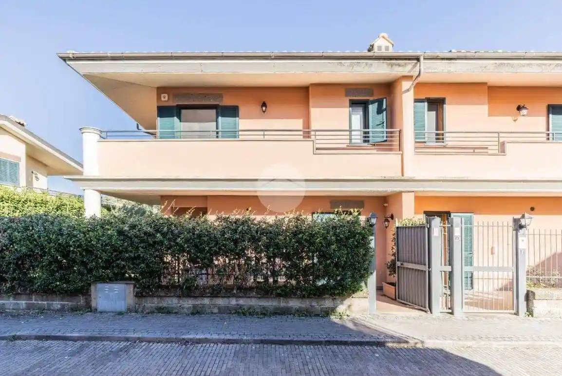 Villa in vendita a Monterosi