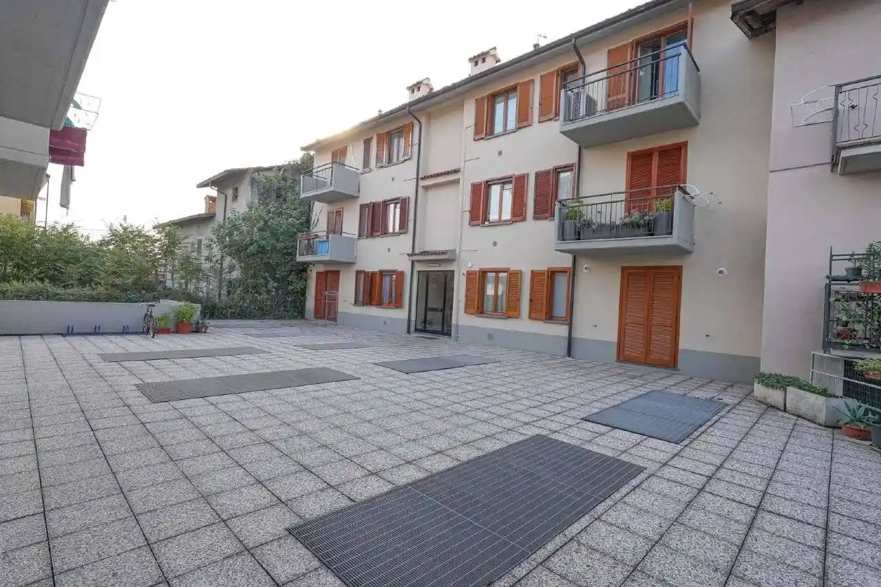 Appartamento in vendita a Presezzo