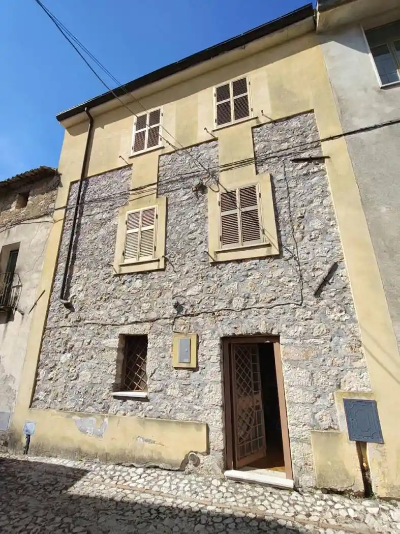 Appartamento in vendita a Posta Fibreno