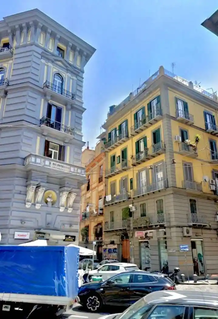 Appartamento in vendita a Napoli
