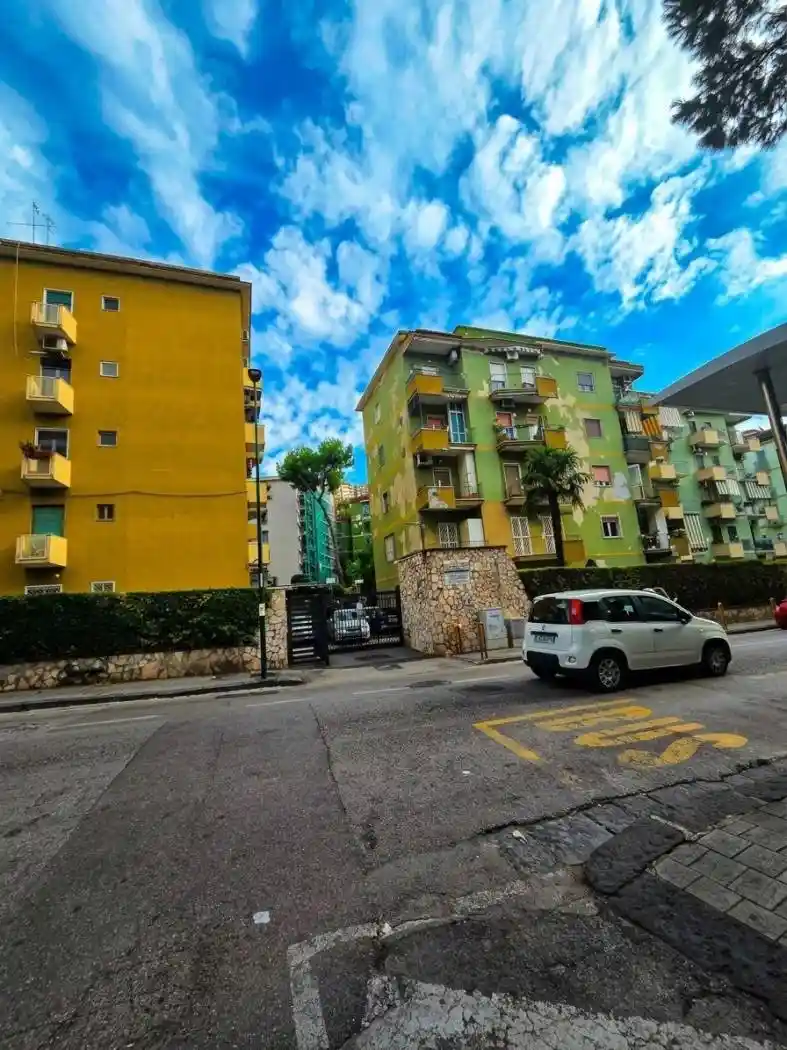Appartamento in vendita a Napoli