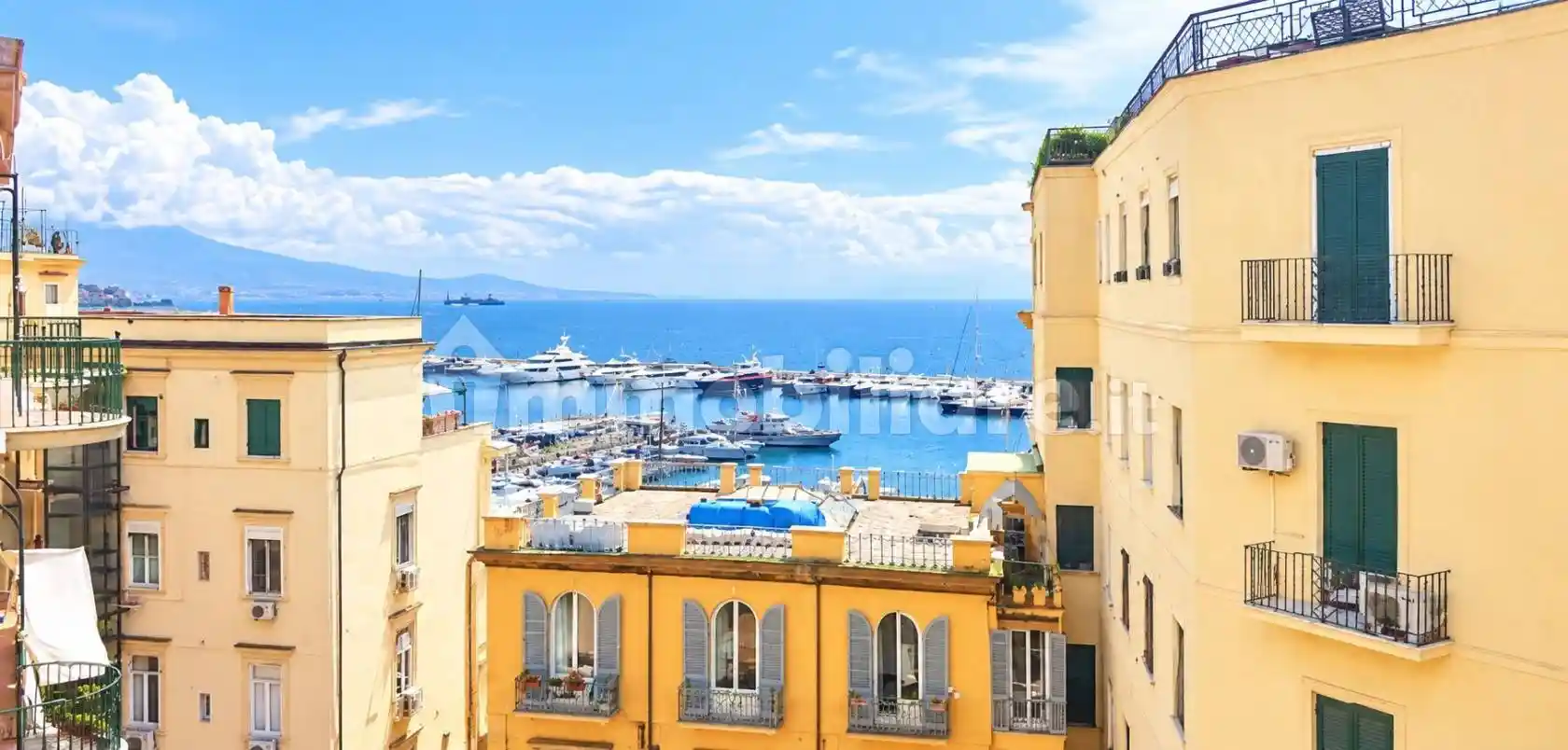 Appartamento in vendita a Napoli