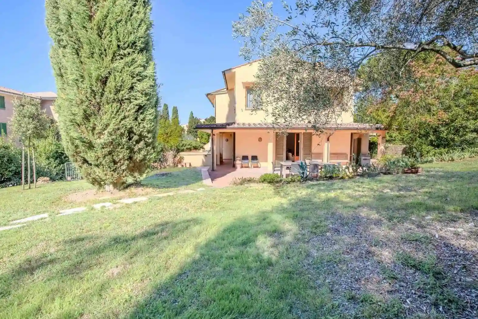 Villa - foto 2