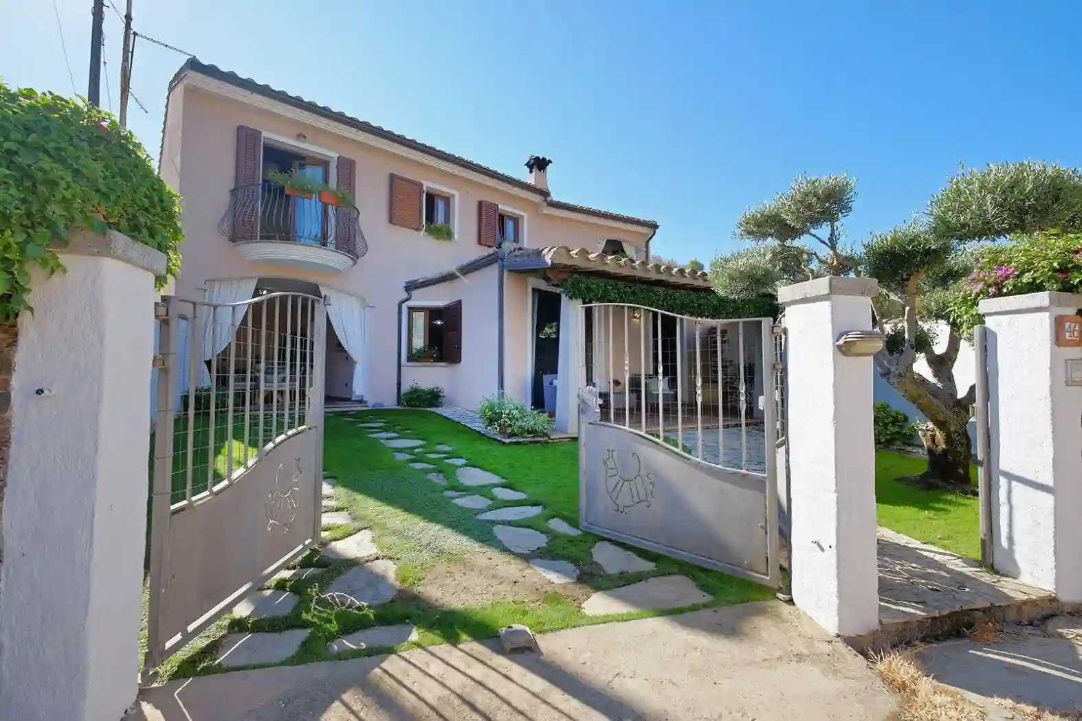Villa - foto 2
