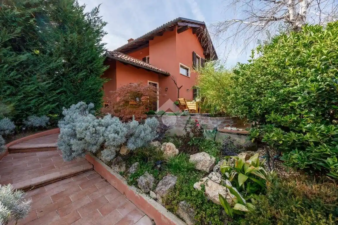 Villa in vendita a Chieri