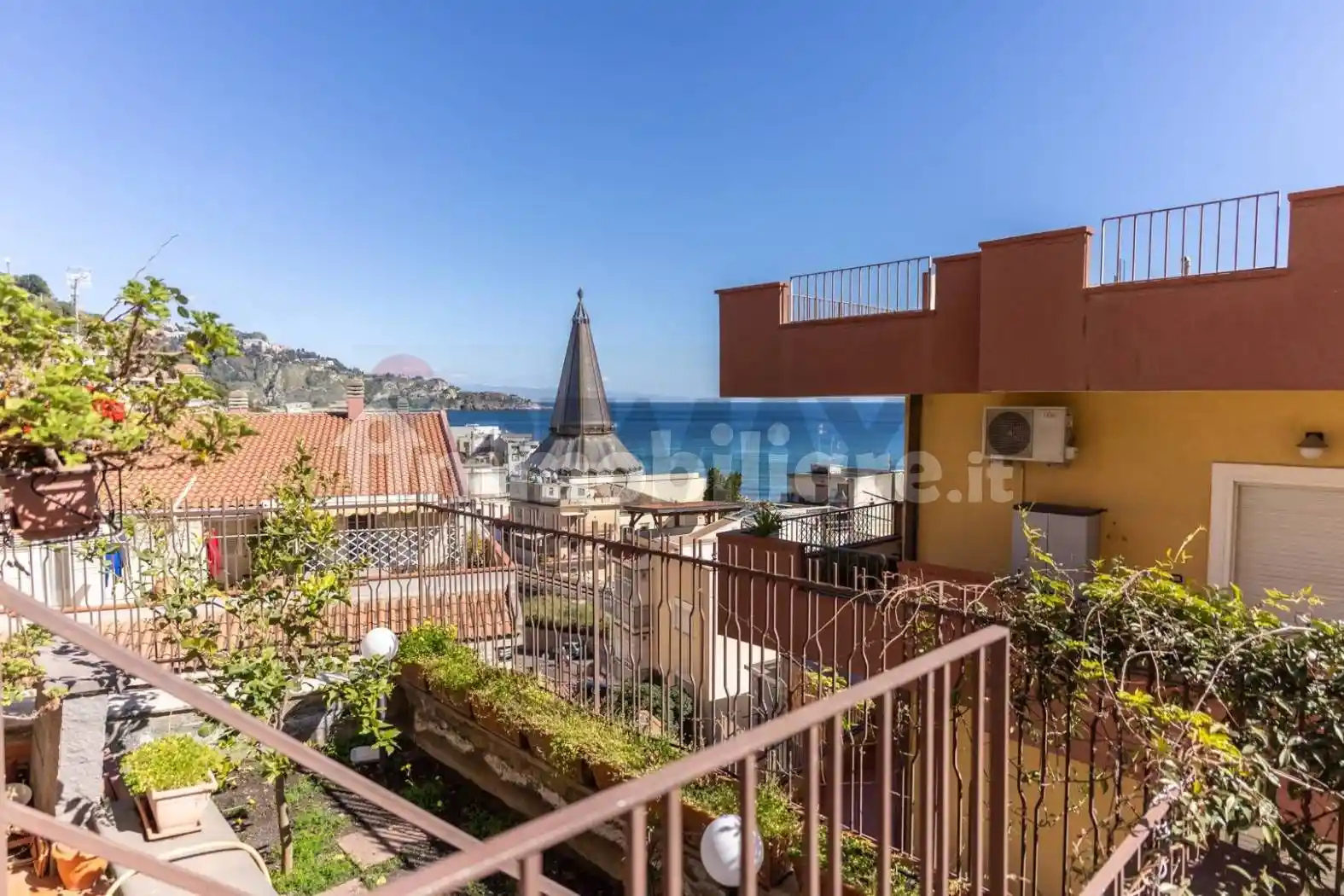 Appartamento in vendita a Giardini-Naxos