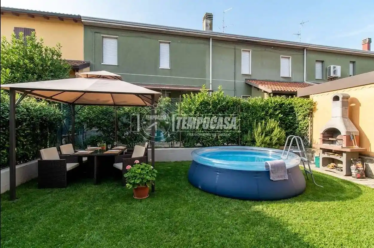 Villetta a schiera in vendita a Desio