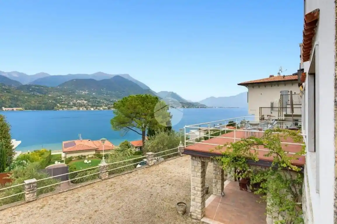 Villa in vendita a San Felice del Benaco