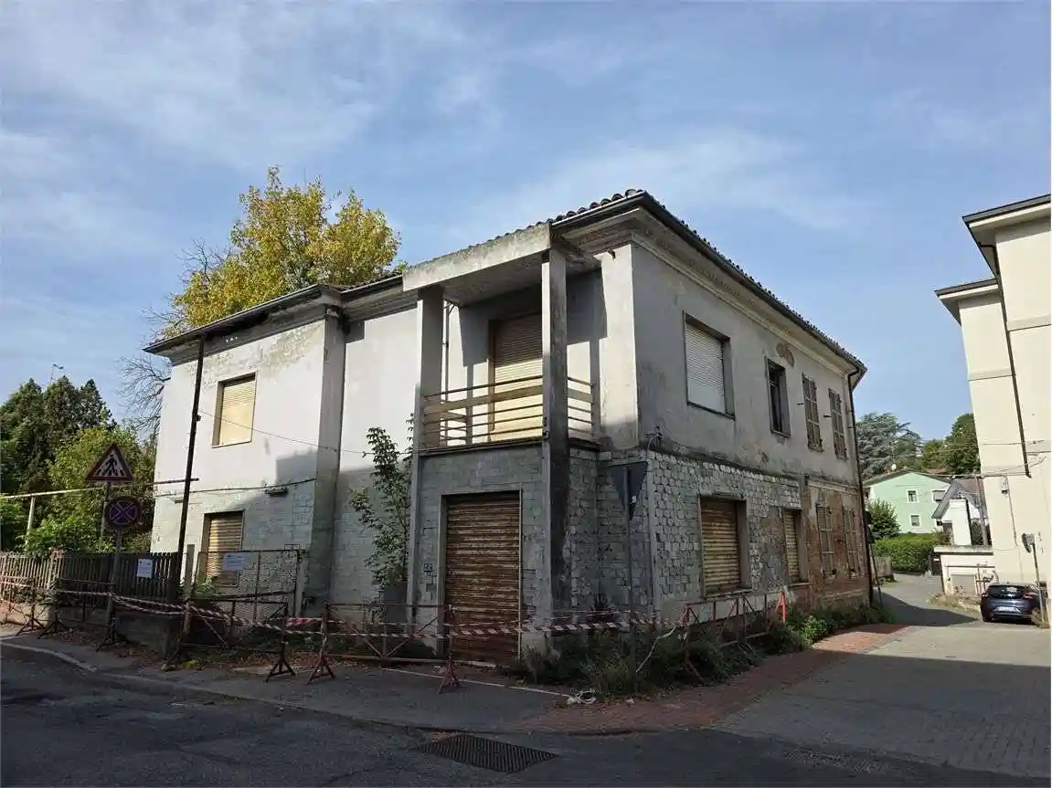 Palazzo - Edificio in vendita a Alessandria