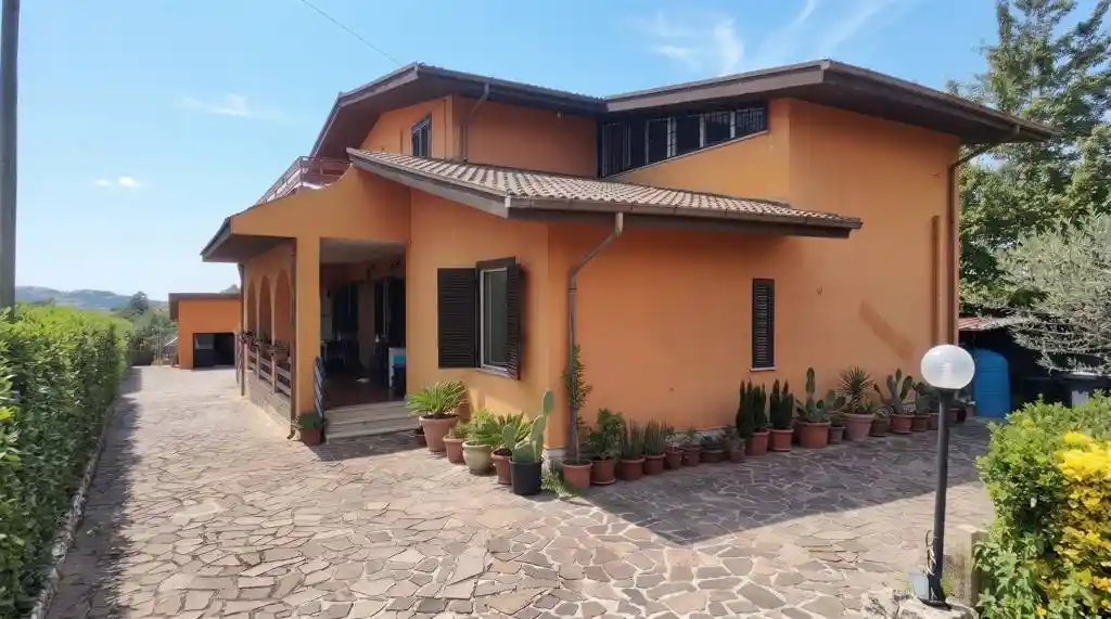 Villa in vendita a Zagarolo
