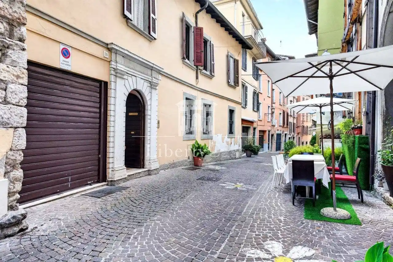 Casa indipendente in vendita a Salò