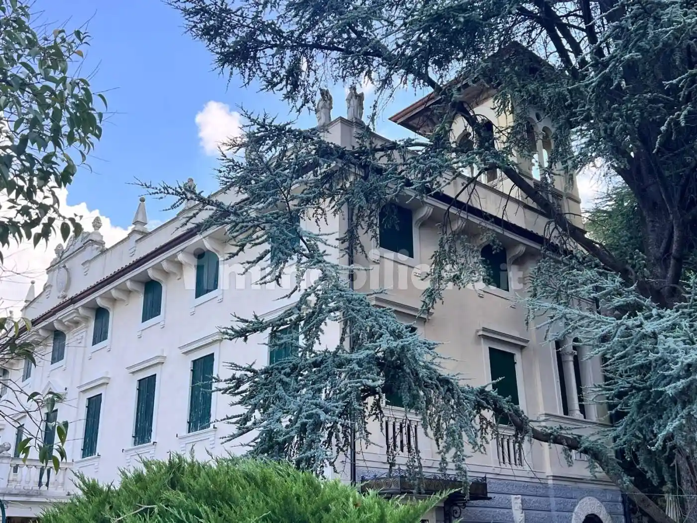 Villa in vendita a Verona