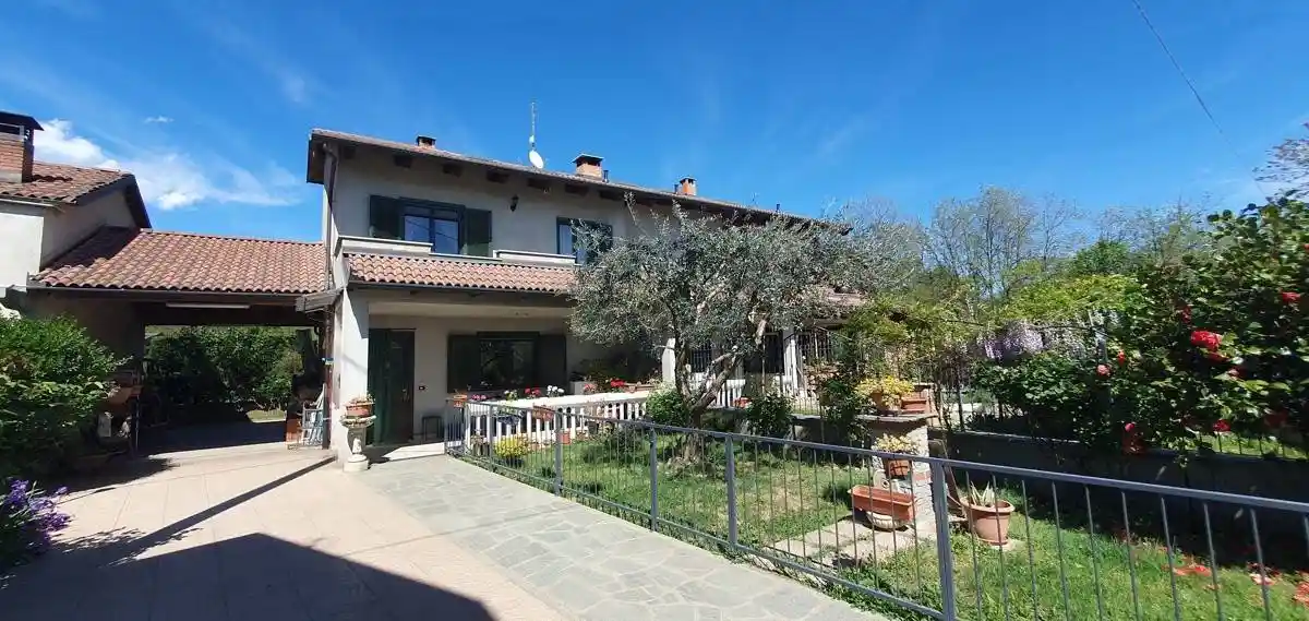 Villetta a schiera in vendita a Osasco