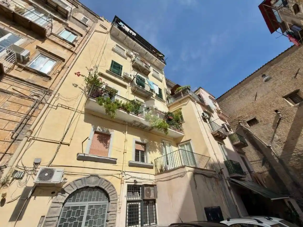 Appartamento in vendita a Napoli