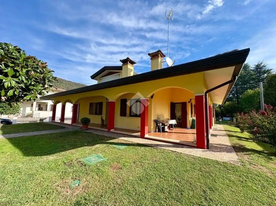 Casa indipendente in vendita a Pieve di Soligo
