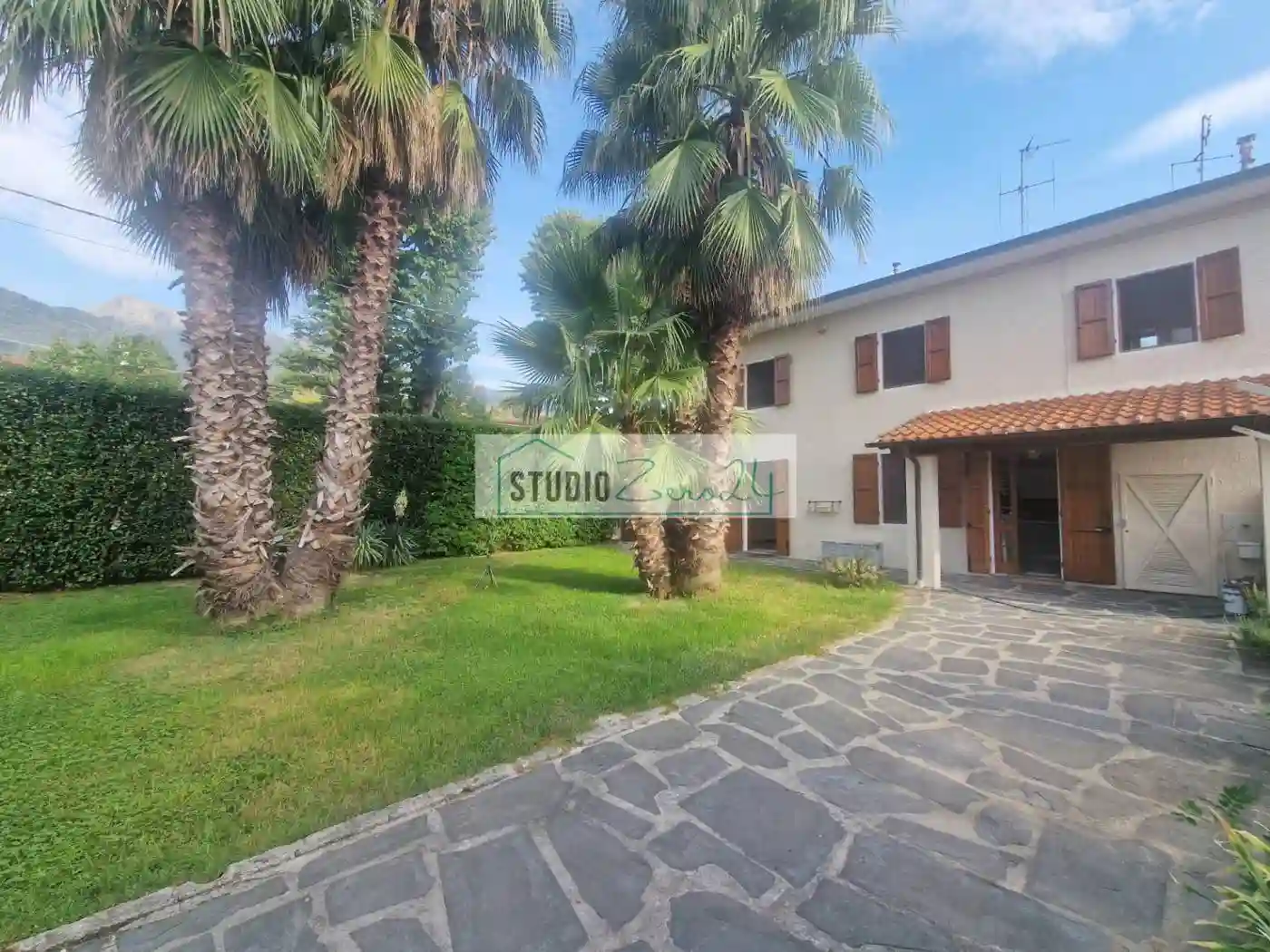 Villa - foto 2