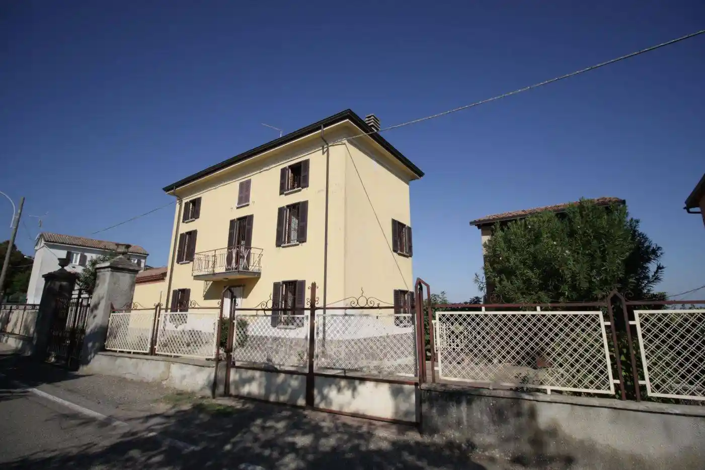 Villa in vendita a Ziano Piacentino