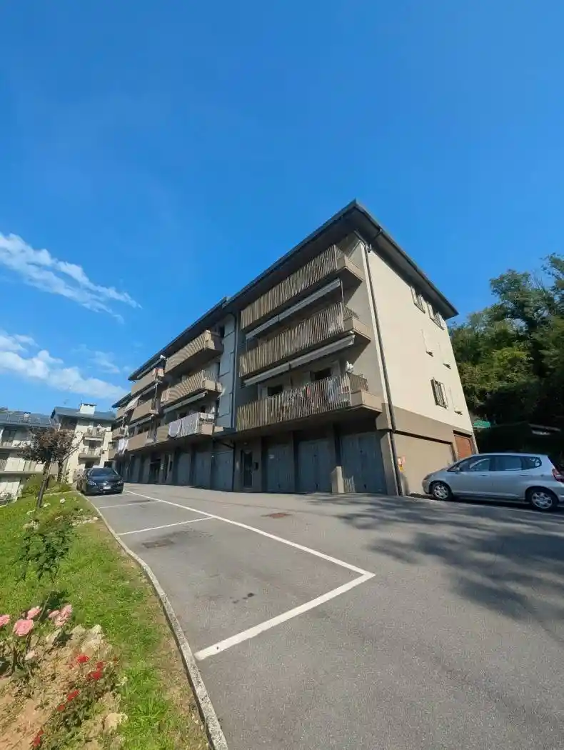 Appartamento in vendita a Val Brembilla