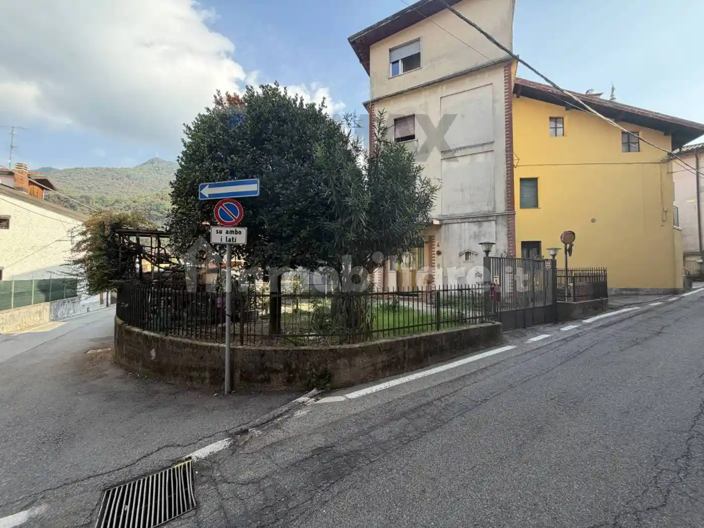 Appartamento in vendita a Besano