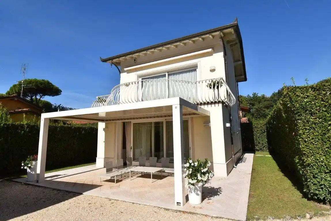 Villa in vendita a Forte dei Marmi