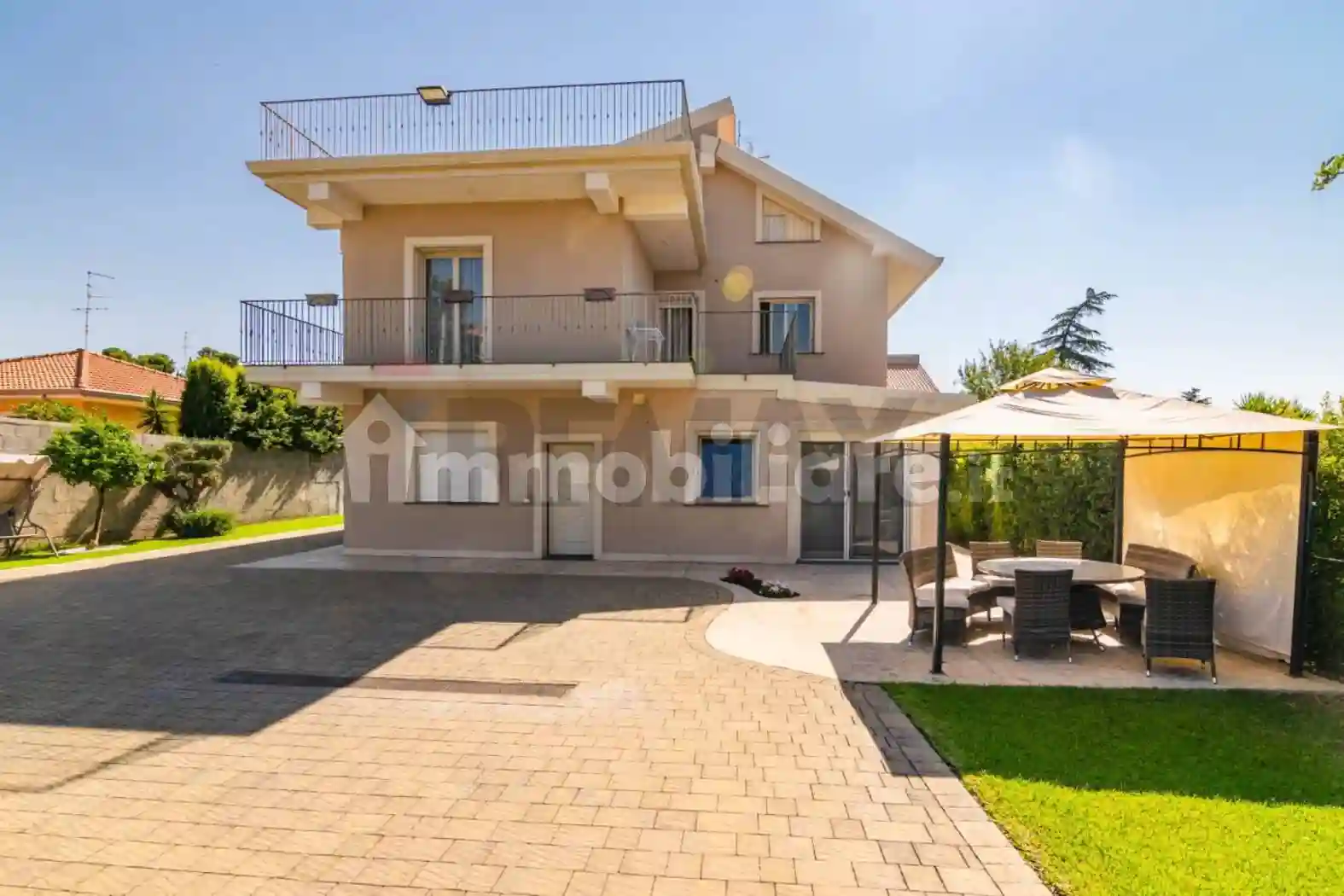 Villa - foto 2