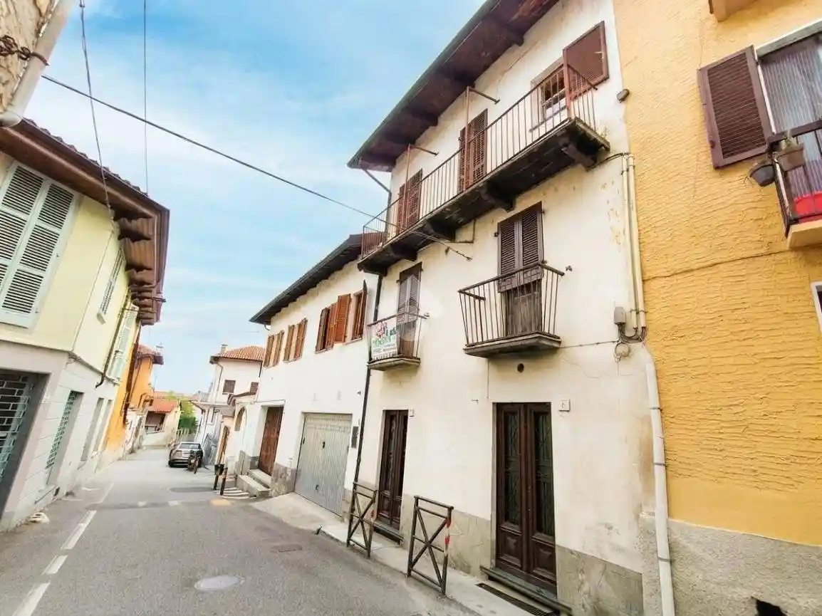 Casa indipendente in vendita a Gassino Torinese
