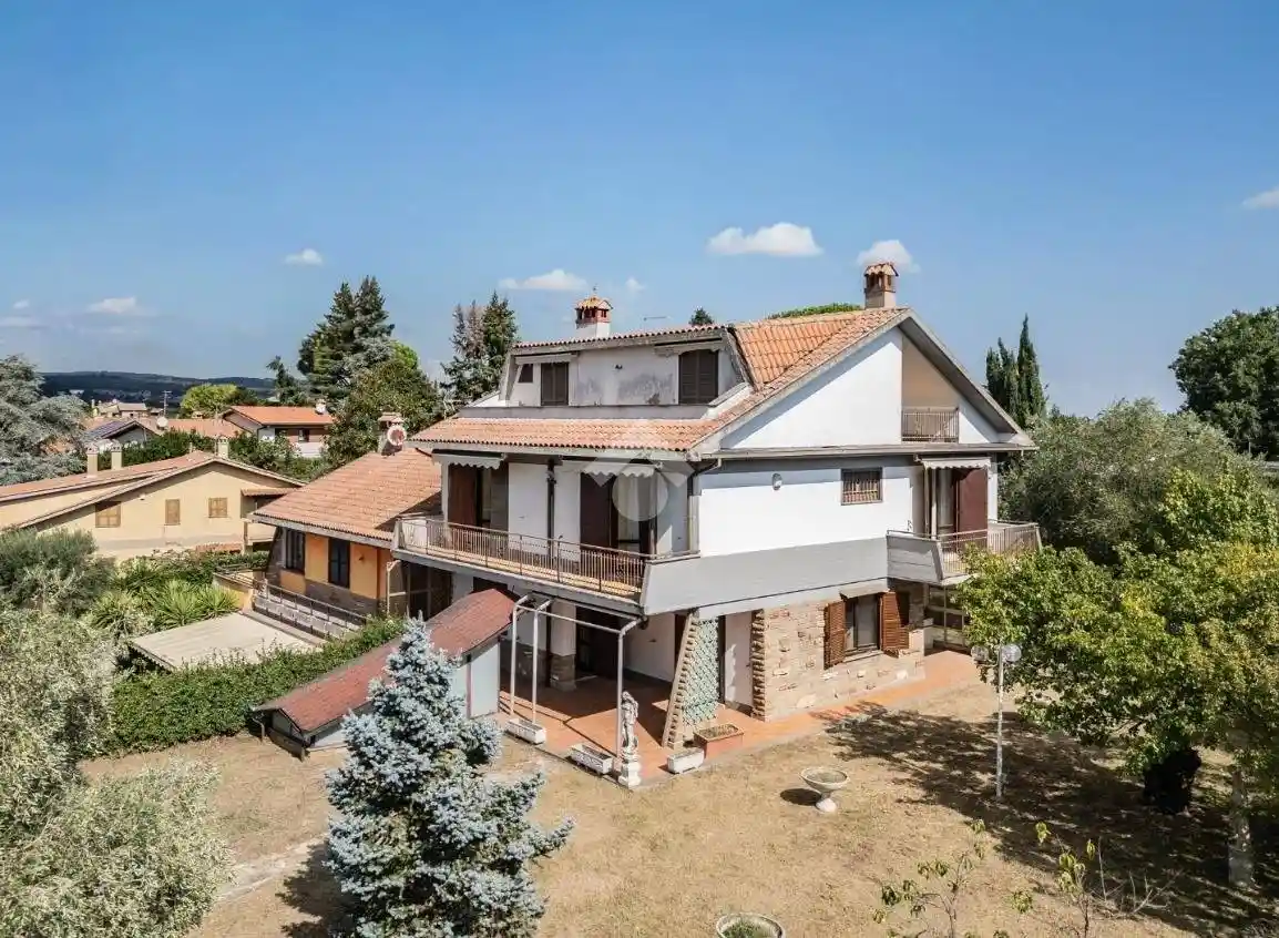 Villa in vendita a Sutri