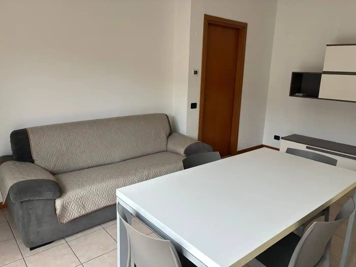 Appartamento in affitto a Zandobbio