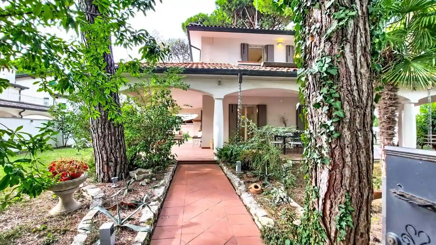 Villa - foto 2