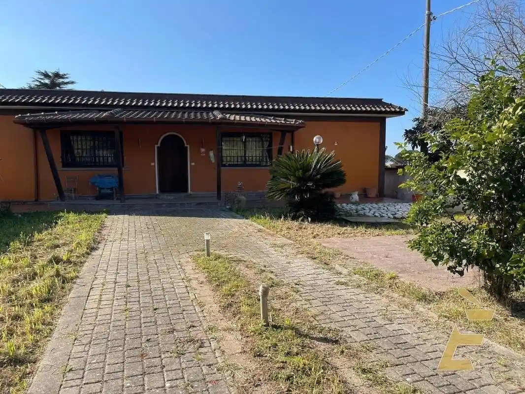 Villa in vendita a Ardea