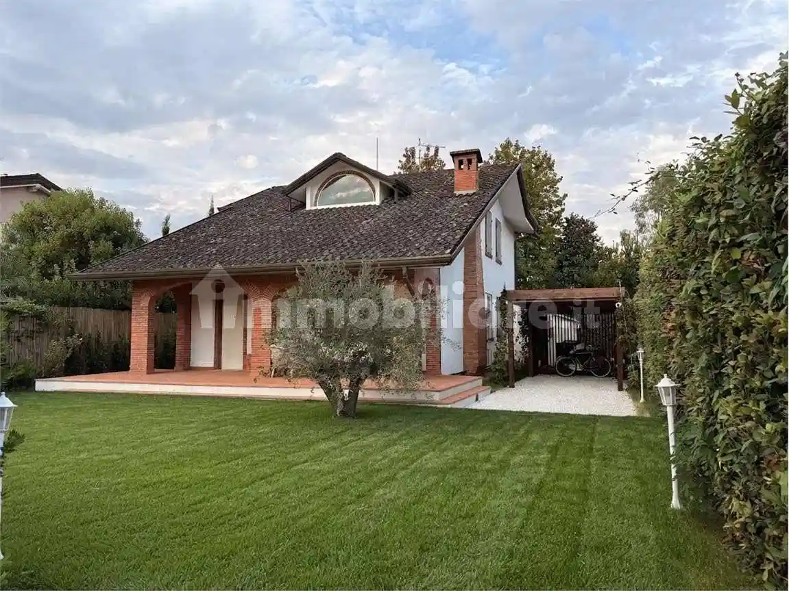 Villa in vendita a Forte dei Marmi