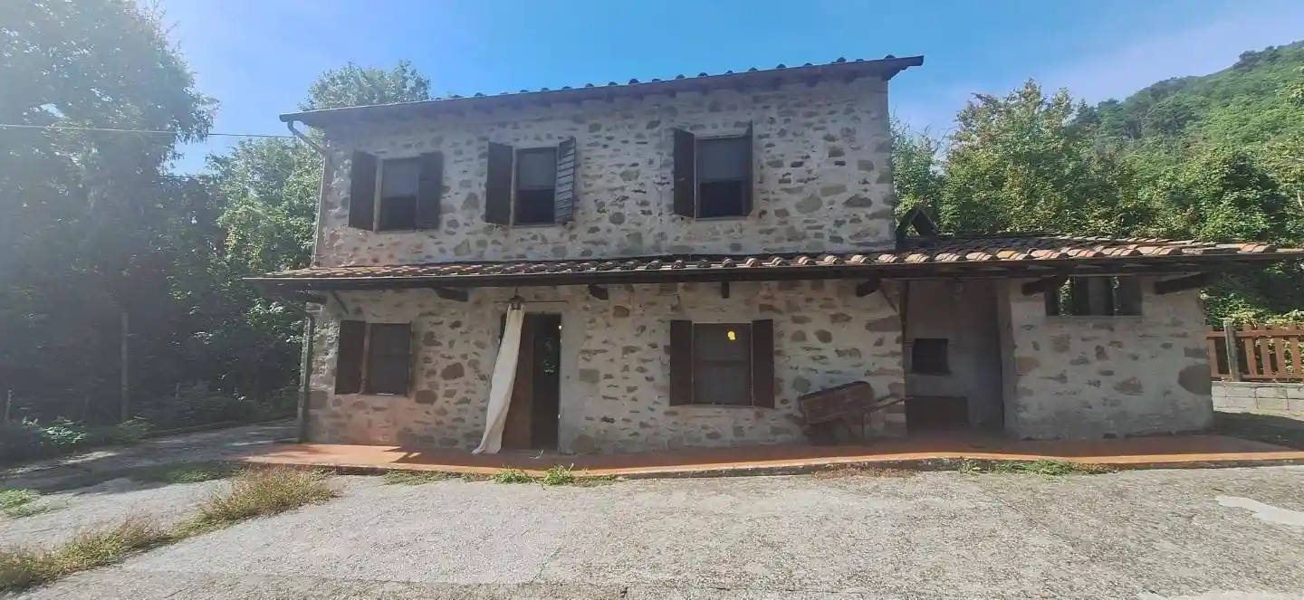 Rustico - Casale in vendita a Pescaglia