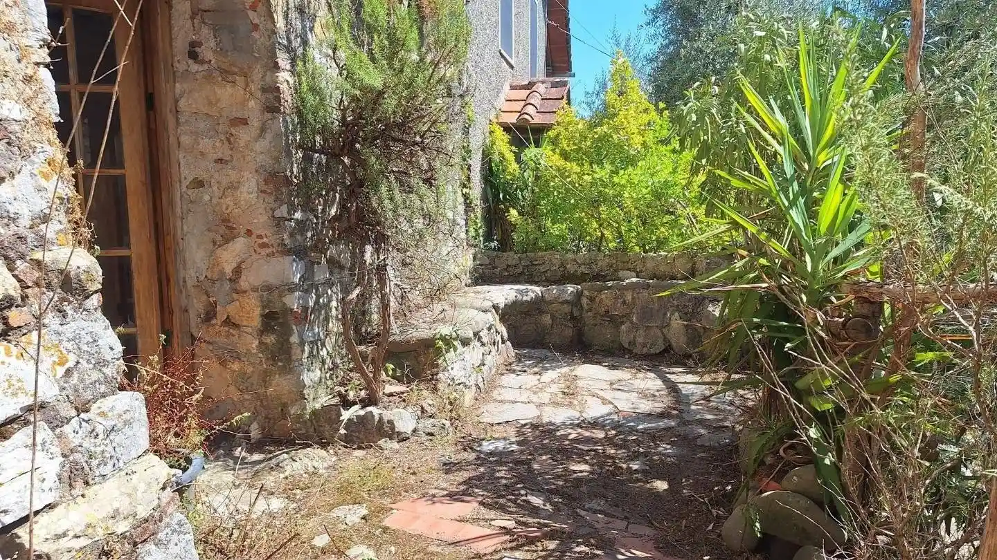 Casa indipendente in vendita a Borgo a Mozzano
