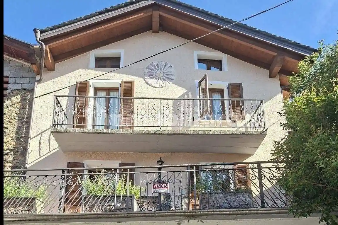 Casa indipendente in vendita a Teglio
