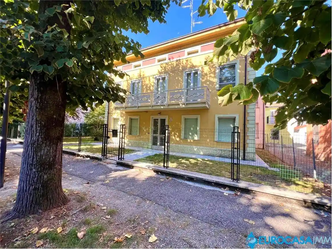 Casa indipendente in vendita a Rolo
