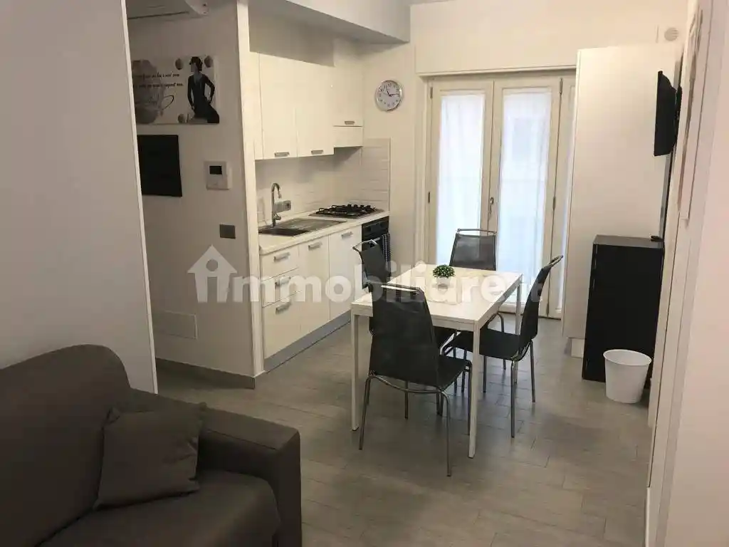Appartamento in affitto a Soverato