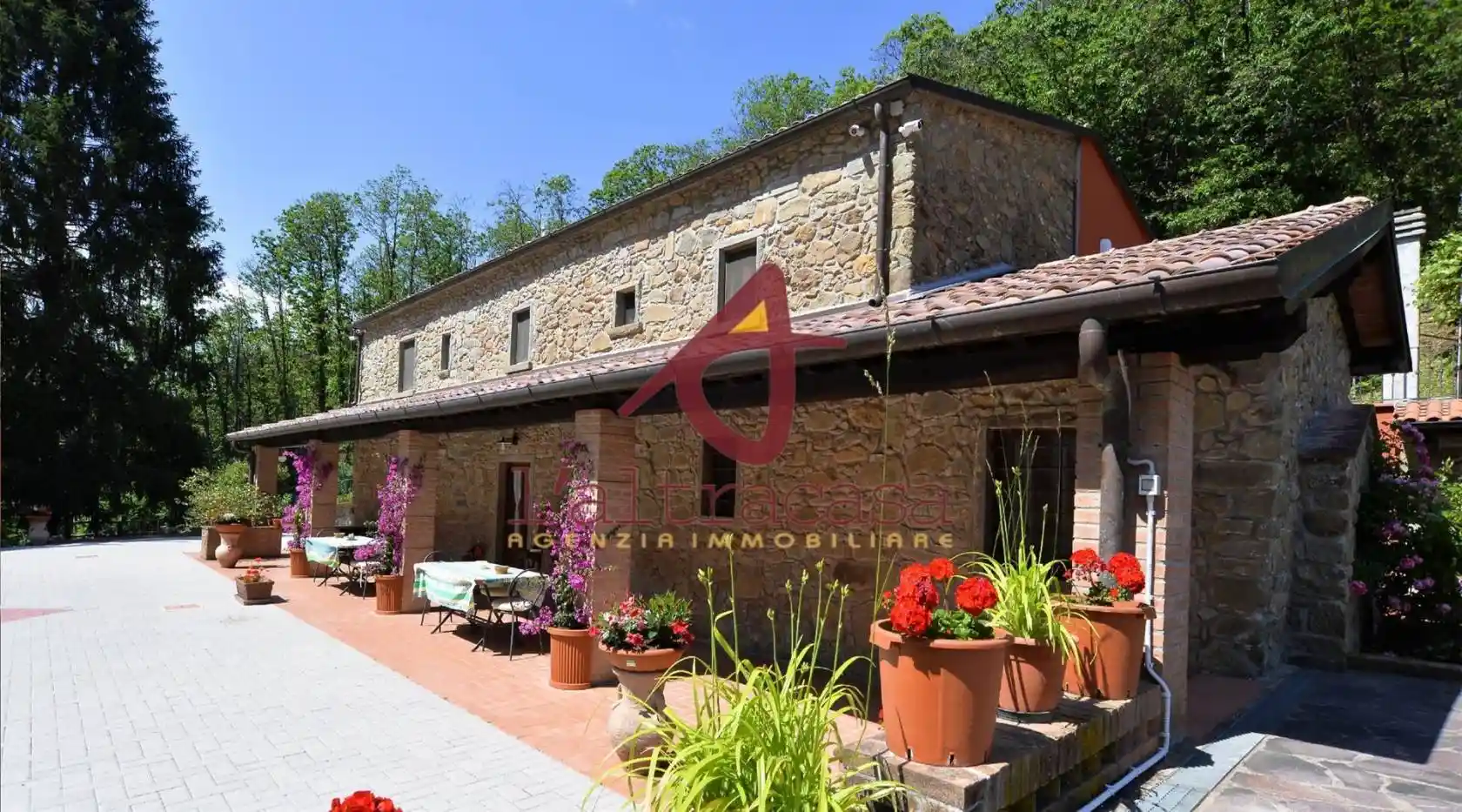 Rustico - Casale in vendita a Pescia