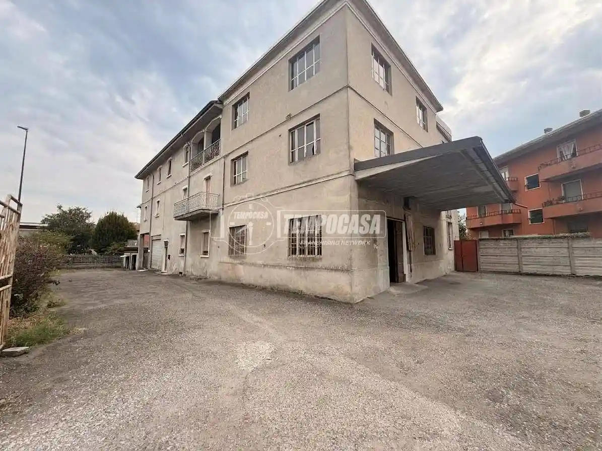 Palazzo - Edificio in vendita a Borgonovo Val Tidone