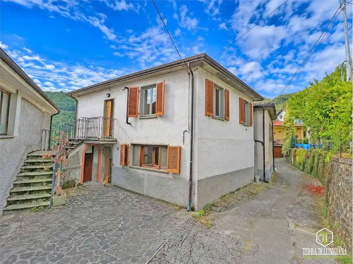 Casa indipendente in vendita a Pontremoli