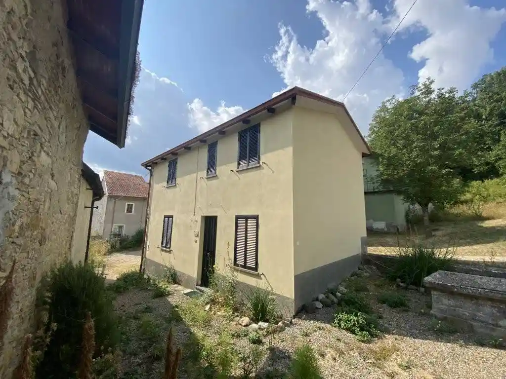 Casa indipendente in vendita a Bardi