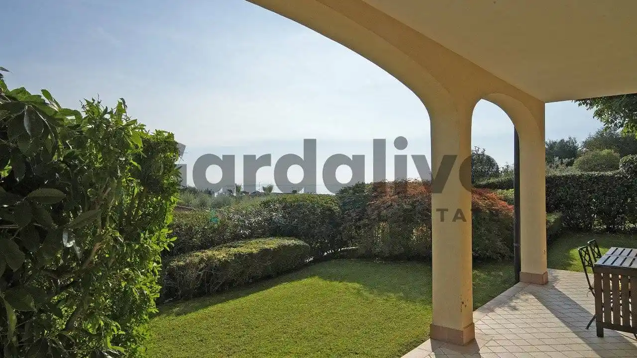Appartamento in vendita a Padenghe sul Garda