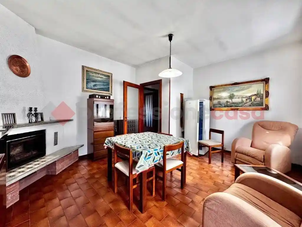 Appartamento in vendita a Paruzzaro
