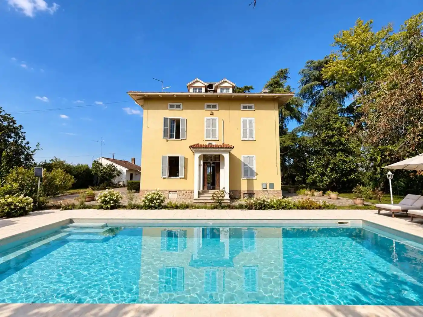 Villa in vendita a Parma