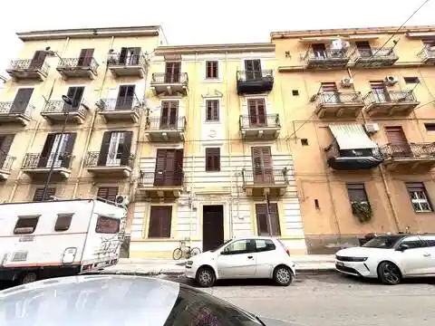 Appartamento in vendita a Palermo