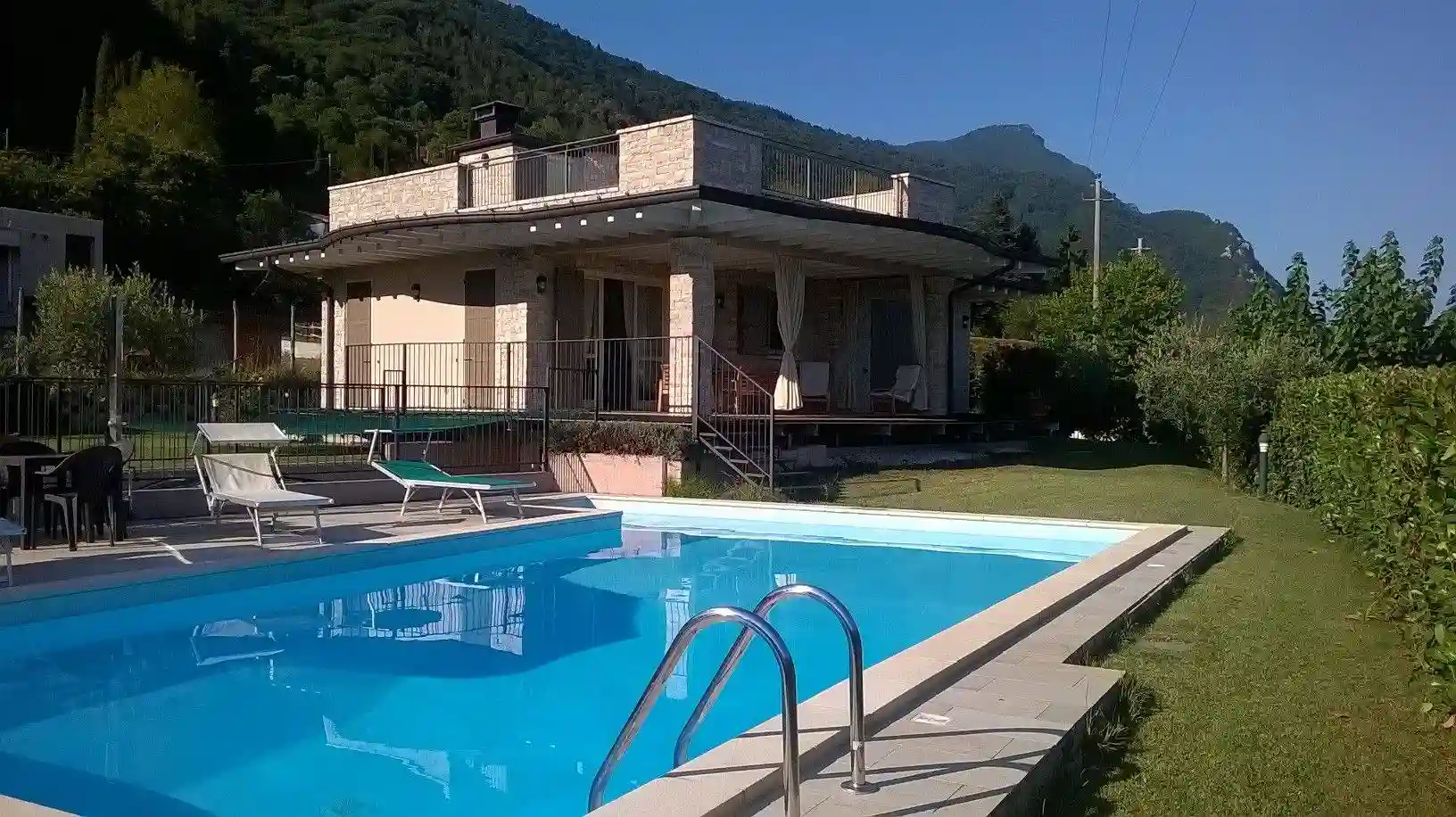 Villa - foto 2