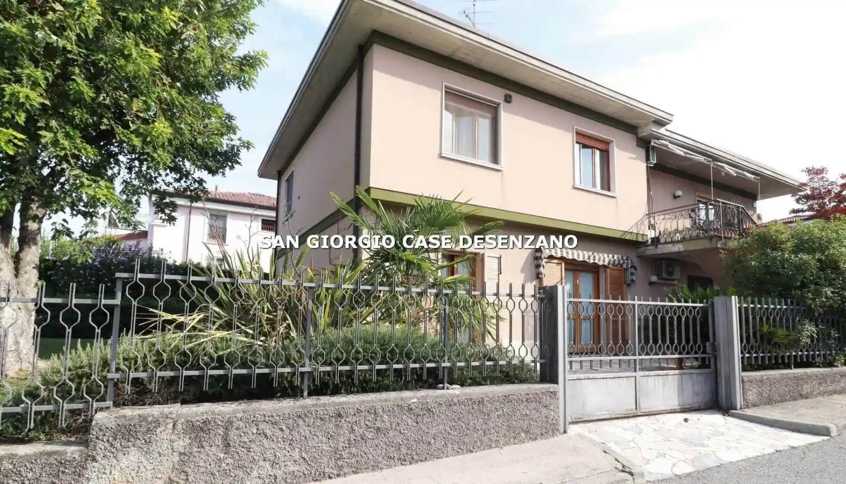 Villa in vendita a Desenzano del Garda