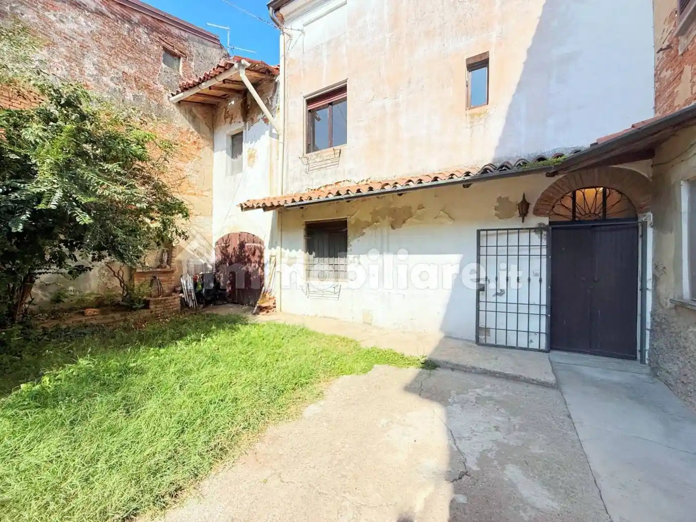 Casa indipendente in vendita a Castel San Giovanni