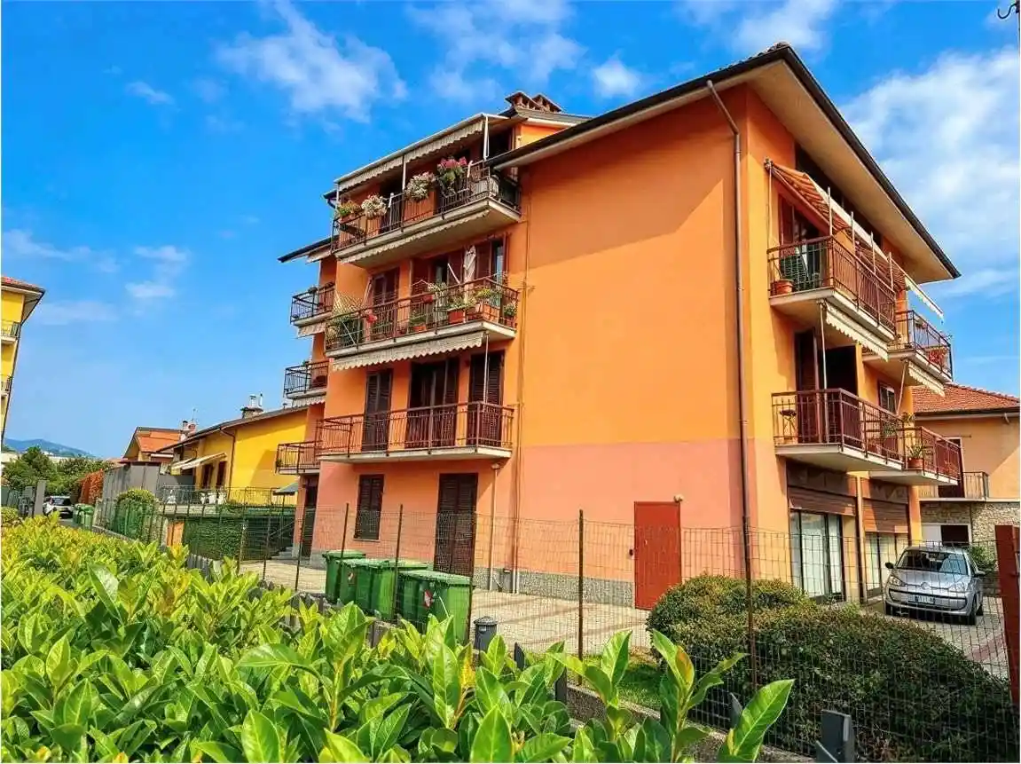 Appartamento in affitto a Arona