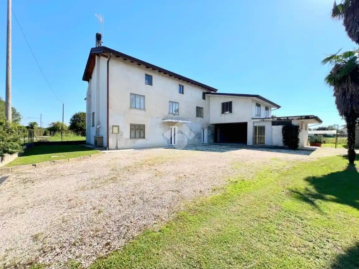 Casa indipendente in vendita a Latisana